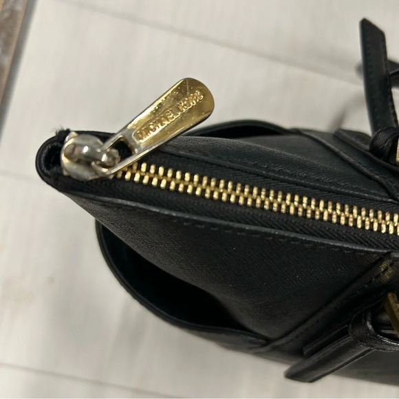 Micheal Kors Charlotte Jet Set Large Black Tote Gold Hardware‎ Saffiano Leather - Picture 11 of 15